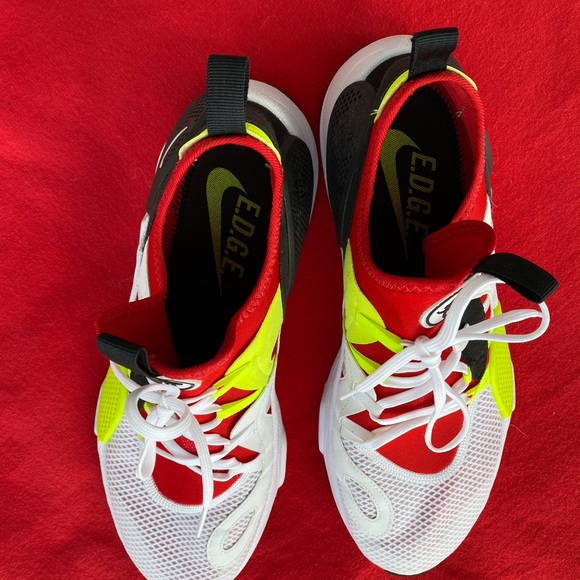 Nike Other - NIKE HUARACHE EDGE